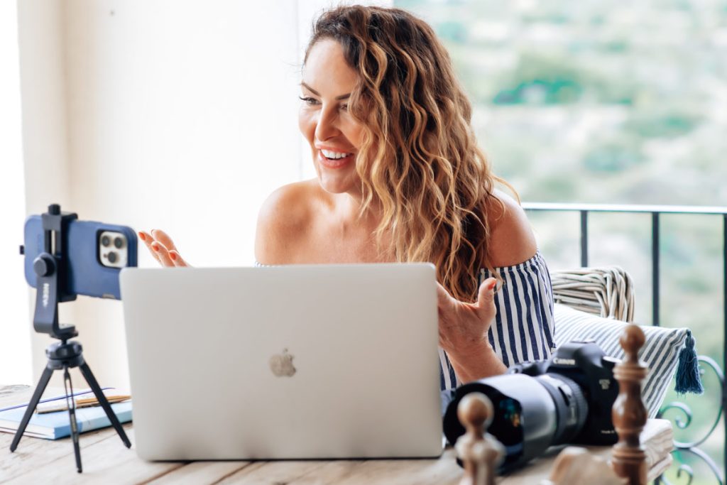 Gillian Devine: Brand photography training for photographer