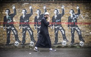 how to photograph street art