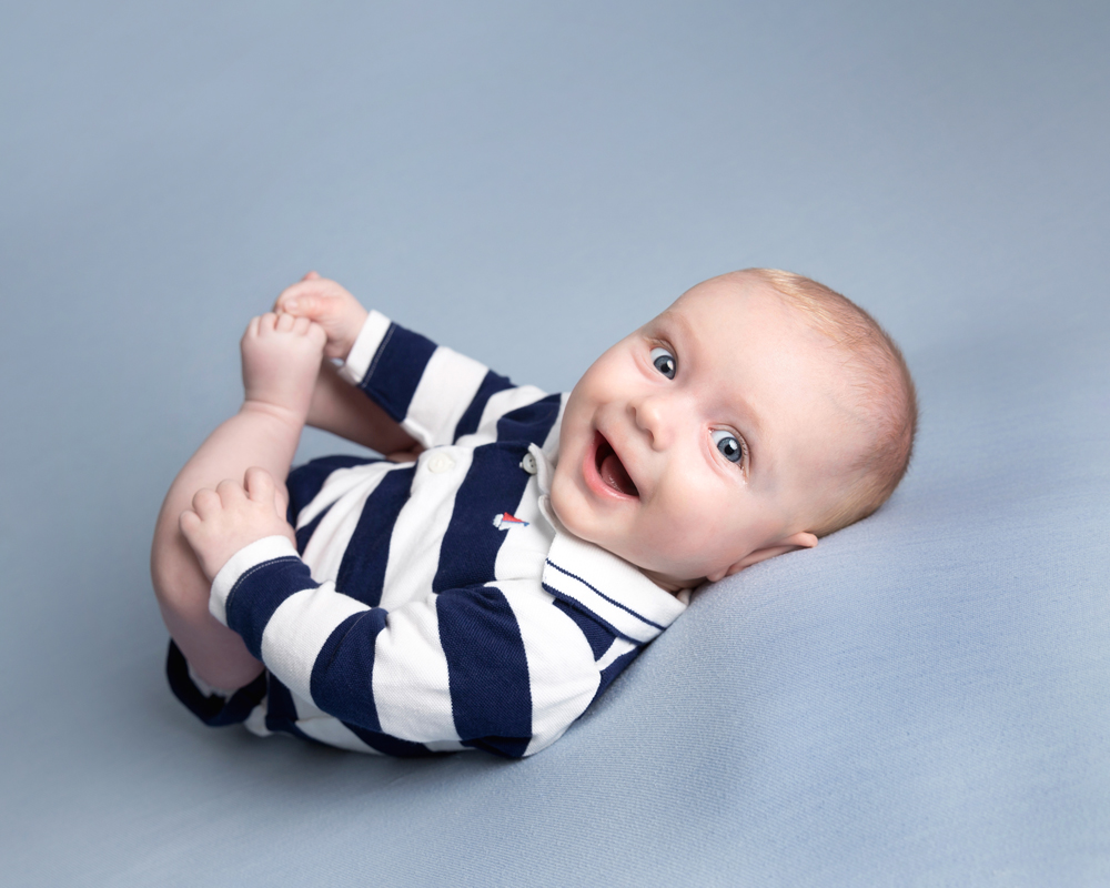 newborn photography posing
