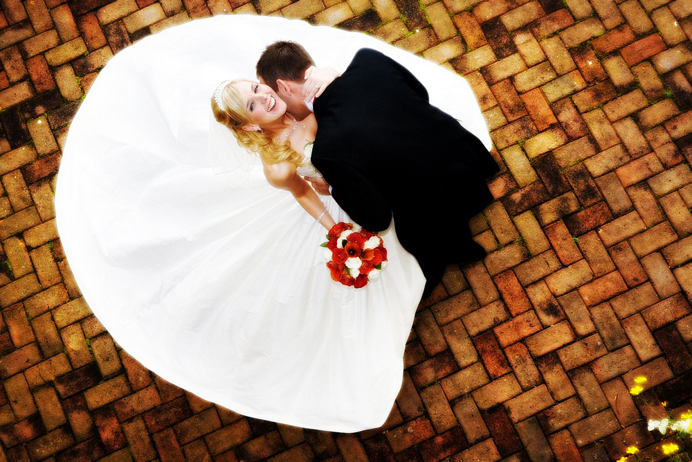 working with a second photographer